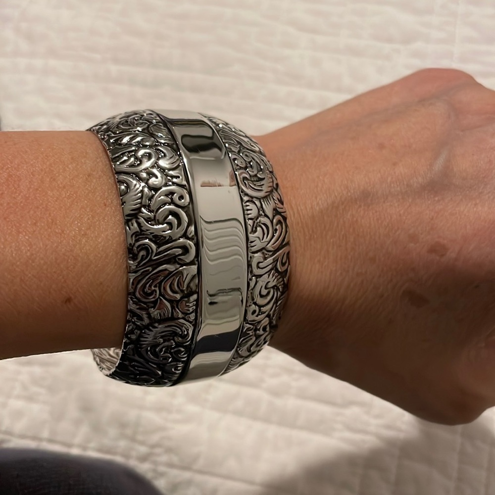 Cuff bracelet Unknown metal